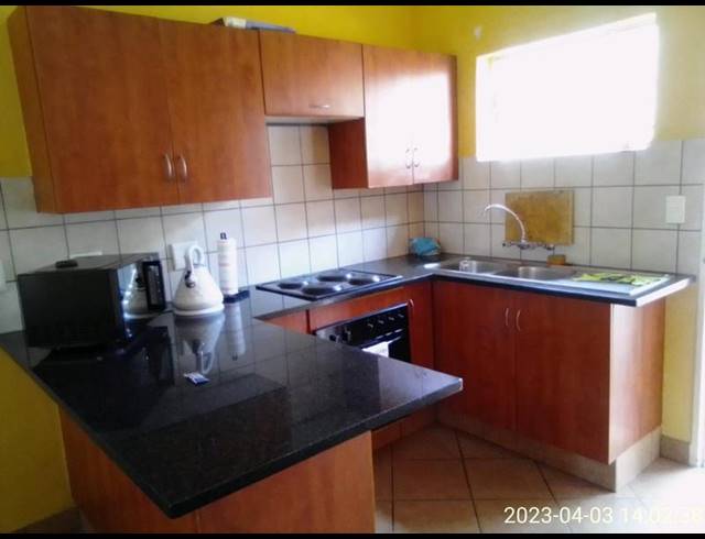 2 BEDROOM SIMPLEX FOR SALE IN THE ORCHARDS